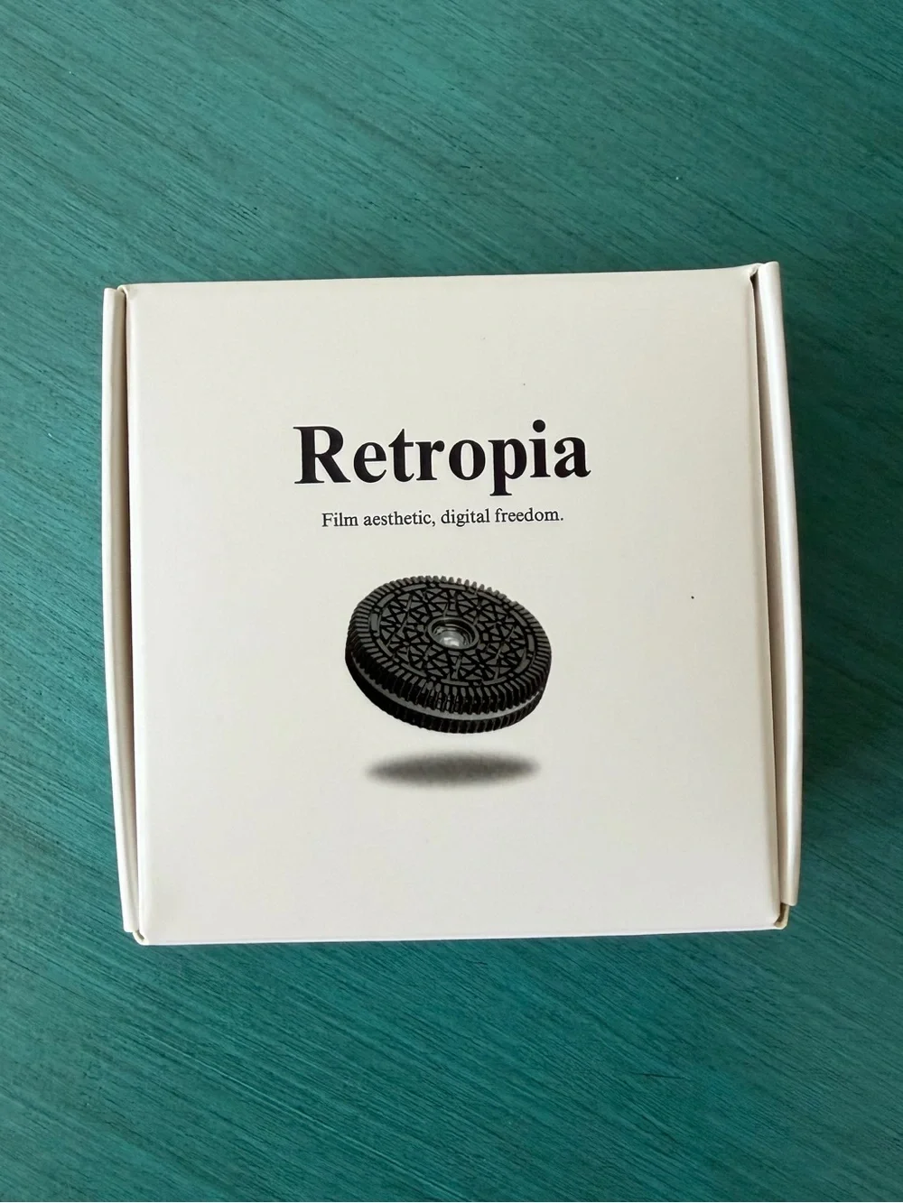Retropia Camera Lens - Canon RF mount - 32mm 1:10 Focus Free - NWOT